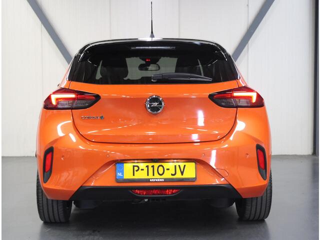 Opel e-Corsa Ultimate 50kWh 136PK | 1ste eigenaar | AppleCarplay/AndroidAuto | ACCU 95% | Glazen dak | LEER/Alcantara | Camera | Navigatie | matrixLED | Stuur/stoelverwarming | AUTOMAAT | Parkeersensoren | Two-Tone | Warmtepomp |Keyless | Isofix | Privacy Glass | Trek