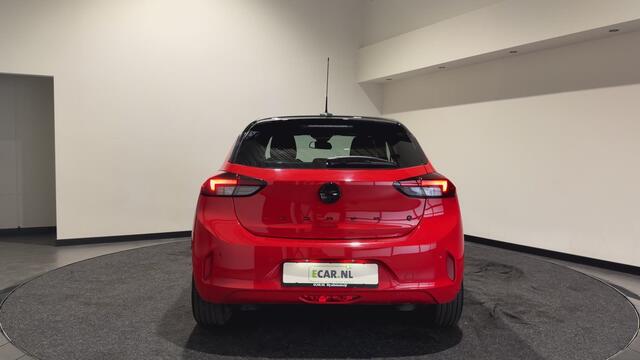 Opel e-Corsa Electric Yes 50 kWh | Carplay | Warmtepomp | 11 kW 3-fase | LMV 16'' | Bi-Color Dak | Soh (batterijcheck) Waarde 99,3 %