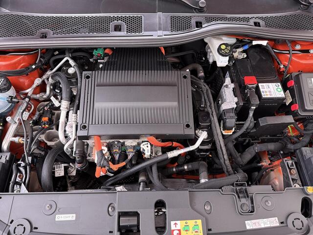 Opel e-Corsa Elegance 50 kWh | Navigatie | Camera | Keyless Entry & Start