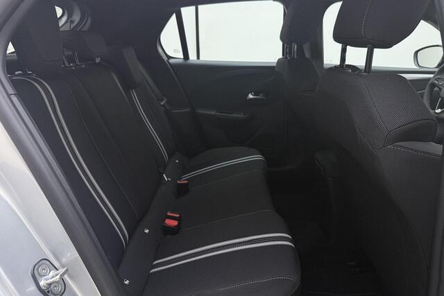Opel e-Corsa Electric Long Range GS 51 kWh | Stuur en Stoelverwarming | Camera achter | Parkeersensoren v+a | Carplay | Lichtmetalen velgen