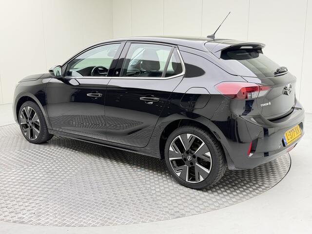 Opel e-Corsa Elegance 50 kWh | Climate control | Navigatie fullmap | Keyles | Pdc achter | Stoel/stuurverwarming | Carplay | Cruise control | bluetooth