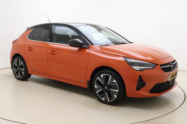 Opel e-Corsa Ultimate 50 kWh 136pk | Full Options | Massagestoel | Camera | Adaptive Cruise Control | Navigatie | Keyless Entry en Start | LED Verlichting