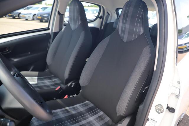 Peugeot 108 1.0 e-VTi Active NAP! Airco Radio Bluetooth Elektrische Ramen