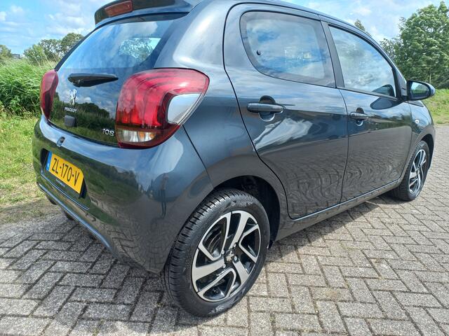 Peugeot 108 1.0 e-VTi Blue Lease Executive