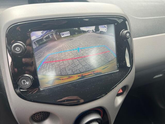 Peugeot 108 1.0 E-VTI ACTIVE Airco Navi Achteruitrijcamera Mistlampen voor Dagrijverlichting