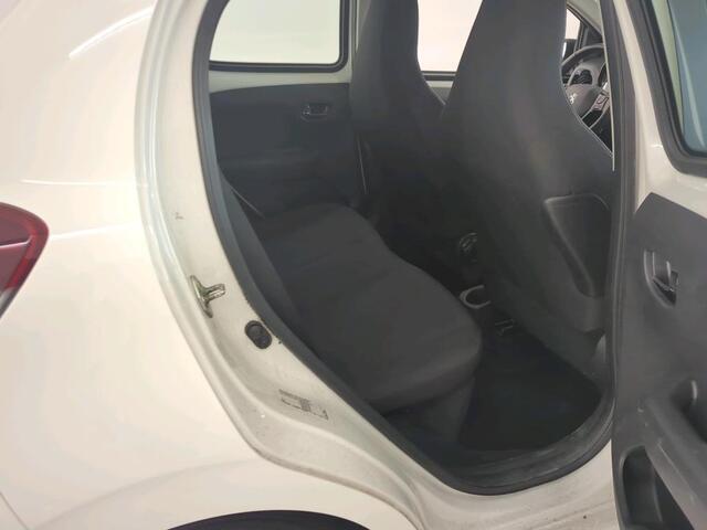 Peugeot 108 1.0 e-VTi Allure (73 PK) 2e-Eig. & Keurig-Onderh. BOVAG-Garantie. NL-Auto. Apple-Carplay/Android-Auto, Cruisecontrol, Bluetooth, Airco, Lm-Velgen-15Inch, Privacy-Glas