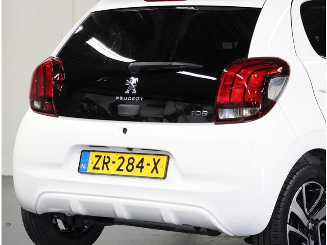 Peugeot 108 1.0 e-VTi Allure TOP! | AUTOMAAT | AppleCarplay/AndroidAuto | Climate Control | Navigatie | LED | Camera | LEER | Stoelverwarming | 15"LMV | Isofix | Privacy Glass | Vouwdak/Cabrio | UNIEK!! |