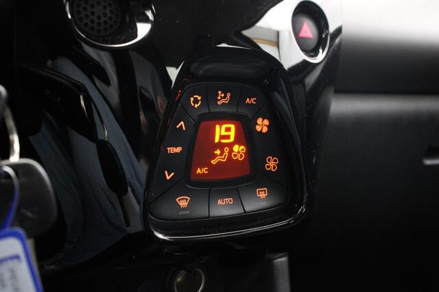 Peugeot 108 1.0 e-VTI Executive 5 Deurs - Navi, Camera, Clima