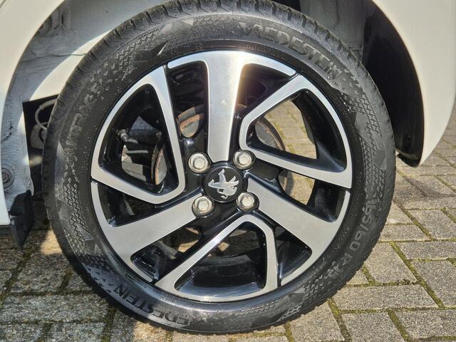 Peugeot 108 1.0 e-VTi Allure 5 drs/airco/camera/cruisec./carplay