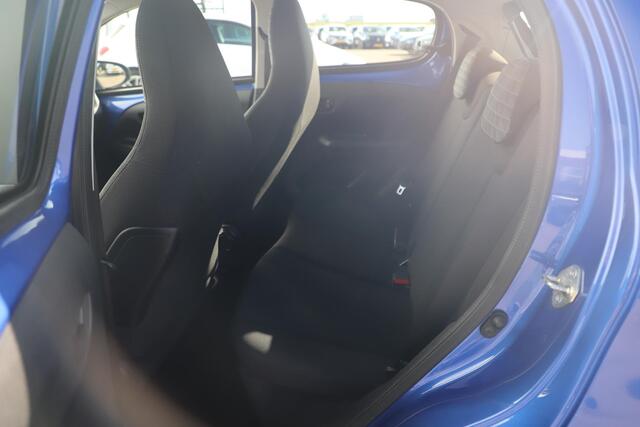 Peugeot 108 1.0 e-VTi Active 5-deurs Radio Bluetooth Airco Blauw Metallic Elektrische Ramen
