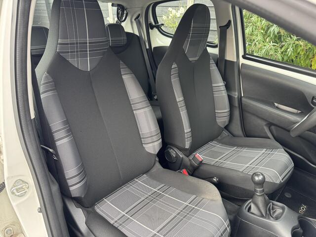 Peugeot 108 Active 1.0 e-VTi 68PK Airco, Achteruitrijcamera, Elektrische Ramen Voor, Centrale Deurvergrendeling