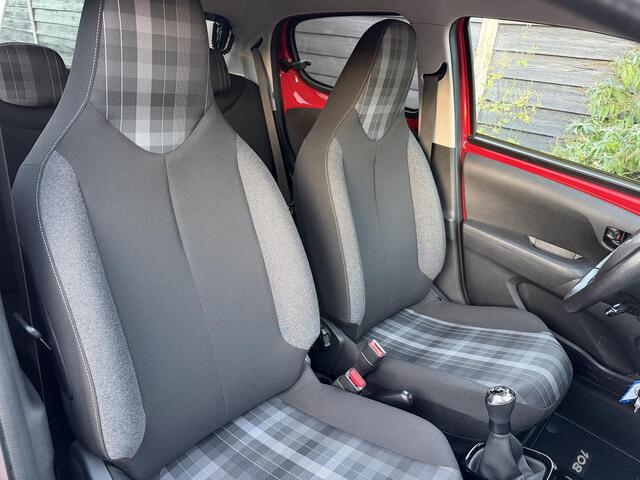 Peugeot 108 Style 1.0 e-VTi 72PK Airco, Bluetooth, Mistlampen voor, Getinte Ramen Achter, Elektrisch Verstelbare Spiegels