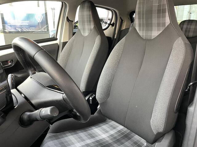 Peugeot 108 1.0 e-VTi Allure / CLIMATE CONTROL / BLUETOOTH / ELEK. RAMEN EN SPIEGELS / CAMERA / CRUISE CONTROL /