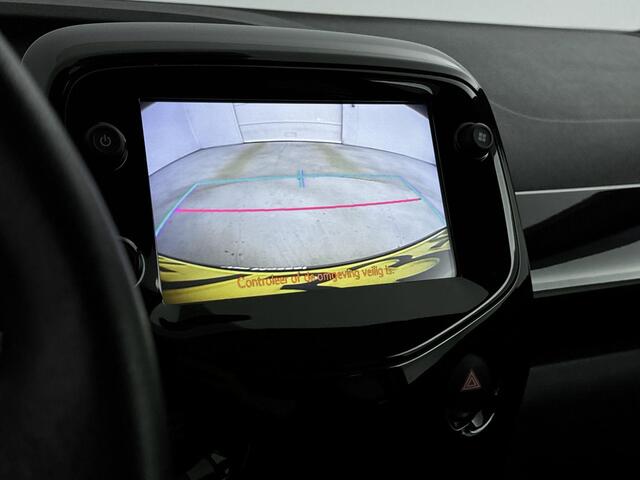 Peugeot 108 1.2 VTi Allure 82PK | Climate Control | Keyless | 15'' Inch Lichtmetalen Velgen | Achteruitrijcamera