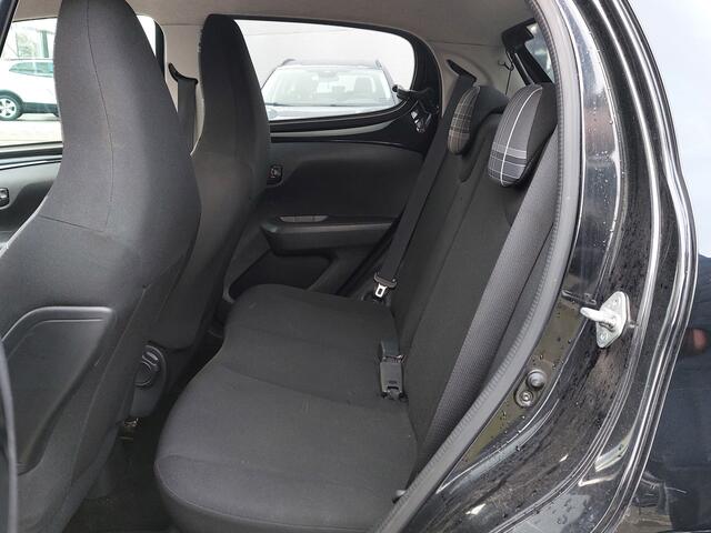 Peugeot 108 1.0 e-VTi 70pk Blue Lion 5-Deurs | Origineel NL | Airco | Bluetooth Carkit+Streaming | Cv+Ab | Elektrische Ramen | Stuurbekrachtiging | Radio/CD/MP3 | Mistlampen | Privacy Glass