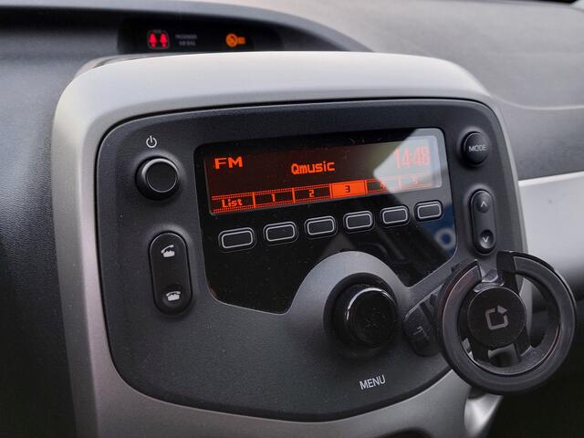 Peugeot 108 1.0 e-VTi 70pk Blue Lion 5-Deurs | Origineel NL | Airco | Bluetooth Carkit+Streaming | Cv+Ab | Elektrische Ramen | Stuurbekrachtiging | Radio/CD/MP3 | Mistlampen | Privacy Glass