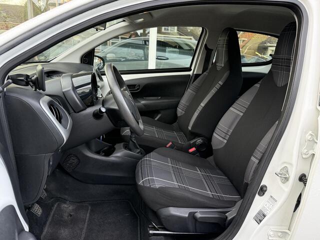 Peugeot 108 1.0 e-VTi Active | Airco | Navigatie | Achteruitrijd Camera | Bluetooth | Elektrisch pakket |