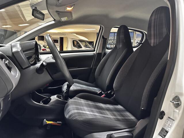 Peugeot 108 1.0 e-VTi Active/ Airco/ C.V. Afstand/ Elek. pakket/ Isofix/ Bluetooth/ Multi. Stuur/ Mistl./ LED Dagrijverl./ C.V.Afstand.