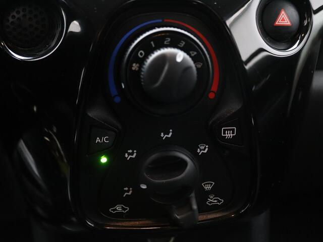 Peugeot 108 75pk e-VTi Allure Airco | Camera | Carplay
