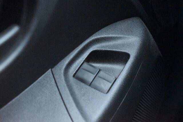 Peugeot 108 1.0 e-VTi Active Automaat | Airco | 100% Onderhouden | 22.000KM! | 12 mnd BOVAG garantie | Whatsapp 06-5318899