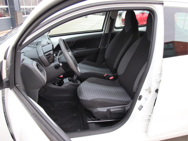 Peugeot 108 1.0 e-VTi Techno Sparco Camera-Carplay, Airco, DAB+ Prijspakker!