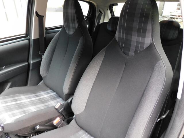 Peugeot 108 1.0 e-VTi Active 1e EIGENAAR! DEALER ONDERHOUDEN! BLUETOOTH! AIRCO!