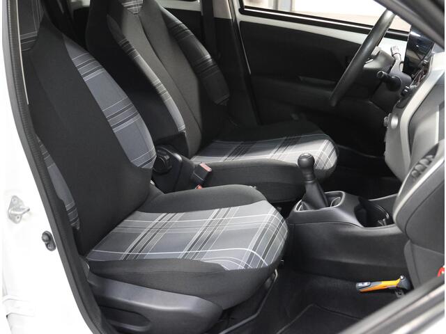 Peugeot 108 1.0 e-VTi Blue Lion | Airco | Bluetooth | LED | Start/Stop Systeem | Buitenspiegels elektrisch verstel -en verwarmbaar | Isofix |