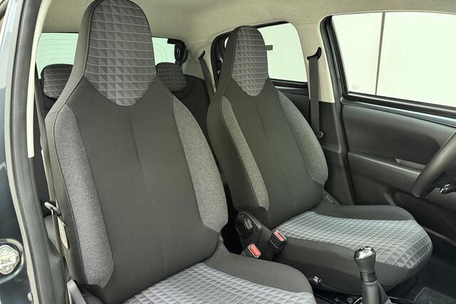 Peugeot 108 1.0 e-VTi Allure | Apple Carplay & Android Auto | Climate Control | Camera | Lichtmetalen velgen 15'' | Toerenteller