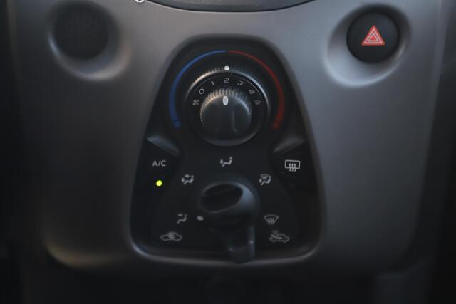 Peugeot 108 1.0 e-VTi Active Airco Radio Bluetooth Elektrische Ramen