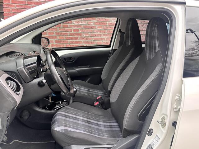 Peugeot 108 5-deurs Style 1.0 e-VTi 72pk | BLUETOOTH | EXTRA GETINTE RUITEN | AIRCO | ELEKTRISCH PAKKET | CHROME SPIEGELKAPPEN |