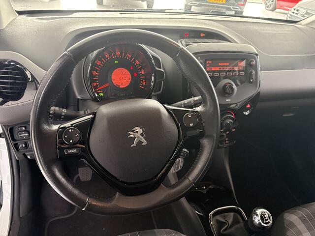 Peugeot 108 1.0 e-VTi Access Airco - Cruise control - Radio - Led verlichting - USB-aansluiting - Start/stop systeem - Achterbank neerklapbaar