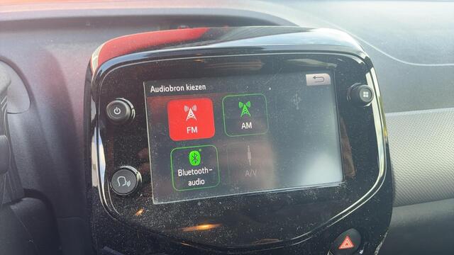 Peugeot 108 1.0 e-VTi Allure CARPLAY / CLIMA / CAMERA / BLUETOOTH / LIMITER / ELEK RAMEN / NL-AUTO