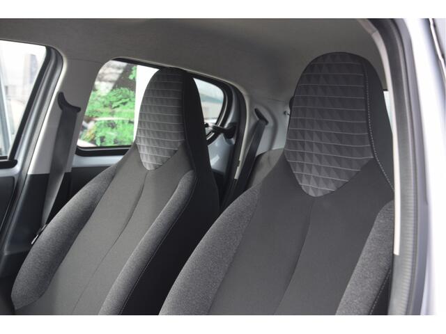 Peugeot 108 1.0 e-VTi Active Airco | 5drs | Bluetooth | Audio | CV+AB | DAB