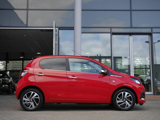 Peugeot 108 1.0 e-VTi Allure | Apple carplay | Achteruitrijcamera | Dab | Mistlampen | Zwart dak | Extra getint glas | Climate control | 5 deurs | Stuurwielbediening