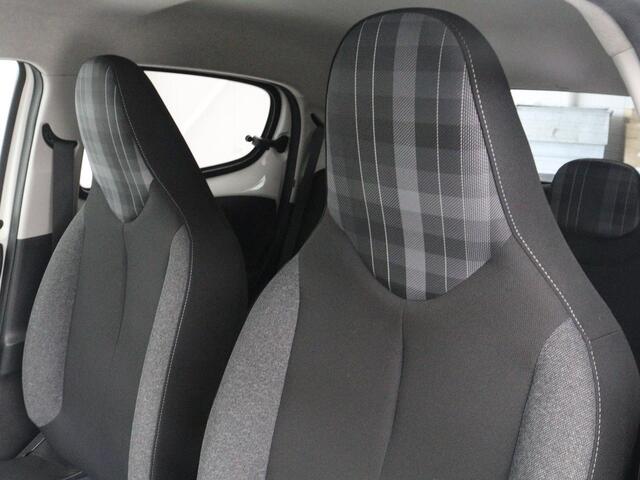 Peugeot 108 | 5-Deurs | Elektrische ramen | Lichtmetaal | NAP 53.000 km | Peugeot 108 1.0 e-VTi Style | 5-Deurs | Elektrisch | 5-Deurs | Elektrische ramen | Lichtmetaal | NAP 53.000 km | Full LED | Bluetooth | Airco |