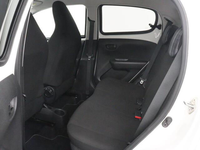 Peugeot 108 | 5-Deurs | Elektrische ramen | Lichtmetaal | NAP 53.000 km | Peugeot 108 1.0 e-VTi Style | 5-Deurs | Elektrisch | 5-Deurs | Elektrische ramen | Lichtmetaal | NAP 53.000 km | Full LED | Bluetooth | Airco |