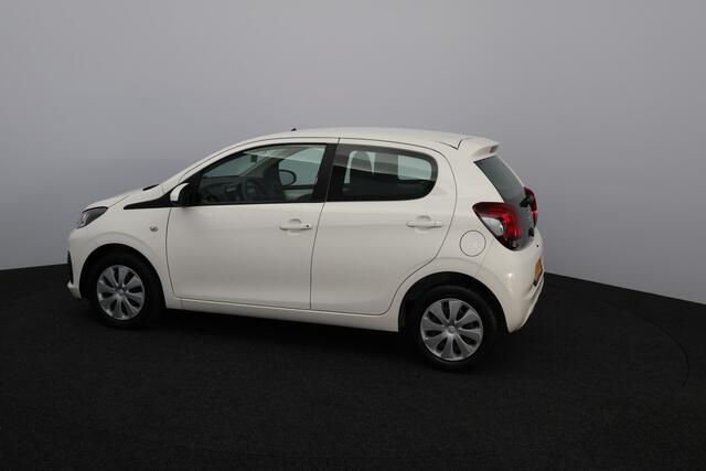 Peugeot 108 1.0 e-VTi Active /5-Drs! /Airco /Elek. ramen voor /C.V. afstand /Radio /Bluetooth /AUX & USB /Isofix /LED Dagrijverl. /Mistlampen.