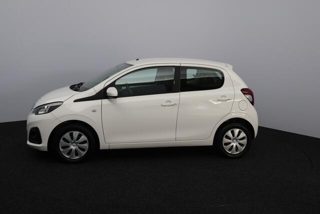 Peugeot 108 1.0 e-VTi Active /5-Drs! /Airco /Elek. ramen voor /C.V. afstand /Radio /Bluetooth /AUX & USB /Isofix /LED Dagrijverl. /Mistlampen.