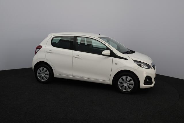 Peugeot 108 1.0 e-VTi Active /5-Drs! /Airco /Elek. ramen voor /C.V. afstand /Radio /Bluetooth /AUX & USB /Isofix /LED Dagrijverl. /Mistlampen.