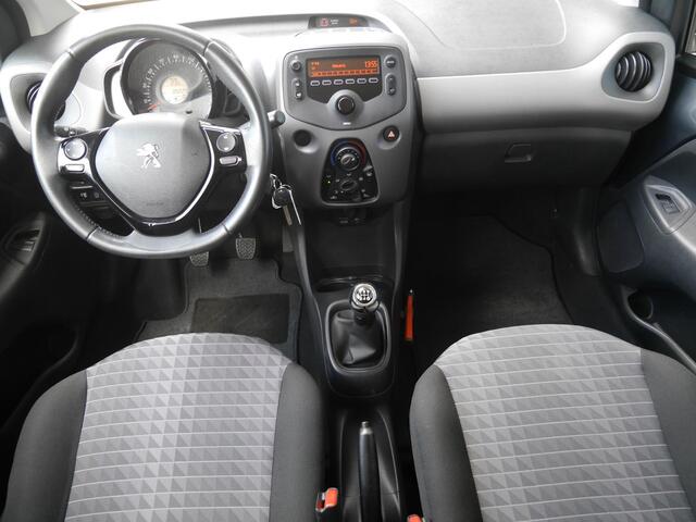 Peugeot 108 1.0 e-VTi Active | Getint glas | Airco | 5 drs | Dealer onderhouden | Weinig KM | Radio USB