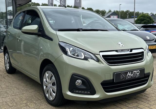 Peugeot 108 1.0 e-VTi Active 72PK | 1e Eigenaar | DEALERONDERHOUDEN | Zeer Nette Staat | NL AUTO | NAP | BTW AUTO | Prijs is inclusief BTW | Unieke Kleur Smooth Green | NAP | DAB+ | Airco | 5 Deurs | 2 Sleutels |