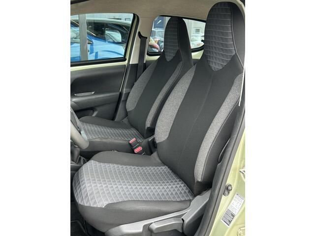 Peugeot 108 1.0 e-VTi Active 72PK | 1e Eigenaar | DEALERONDERHOUDEN | Zeer Nette Staat | NL AUTO | NAP | BTW AUTO | Prijs is inclusief BTW | Unieke Kleur Smooth Green | NAP | DAB+ | Airco | 5 Deurs | 2 Sleutels |