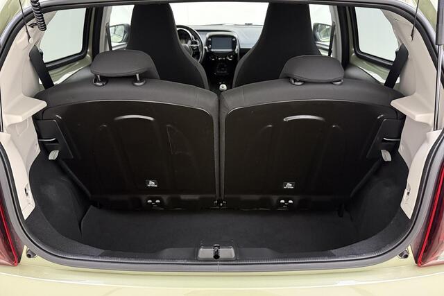 Peugeot 108 1.0 e-VTi Allure | 5 drs | Lage KM-stand | Climate control | Lichtmetalen velgen | Extra getint glas |