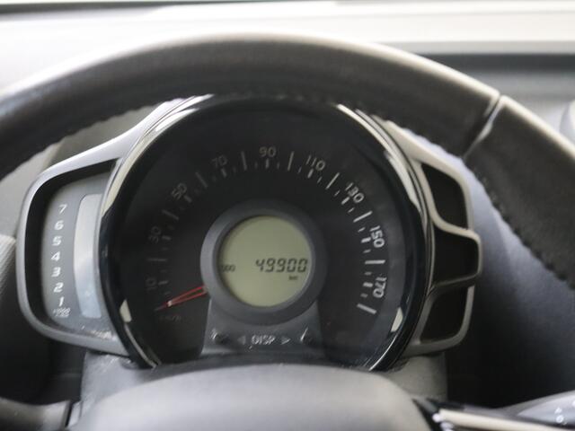 Peugeot 108 1.0 e-VTi Allure P4