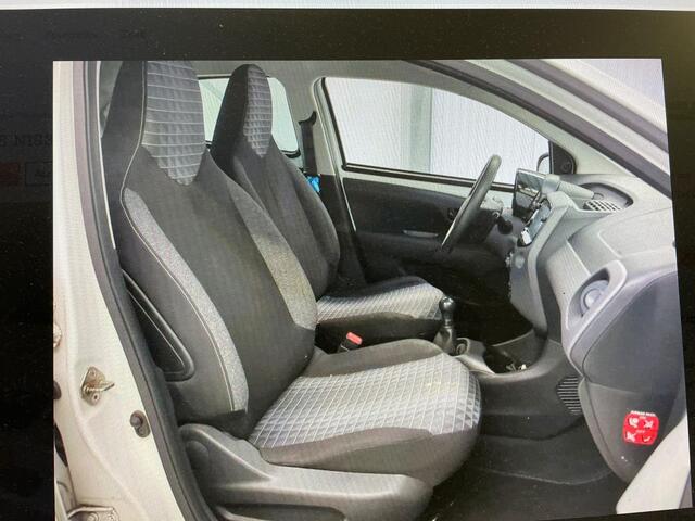 Peugeot 108 1.0 e-VTi Active CARPLAY / CAMERA / ANDROID.AUTO / AIRCO