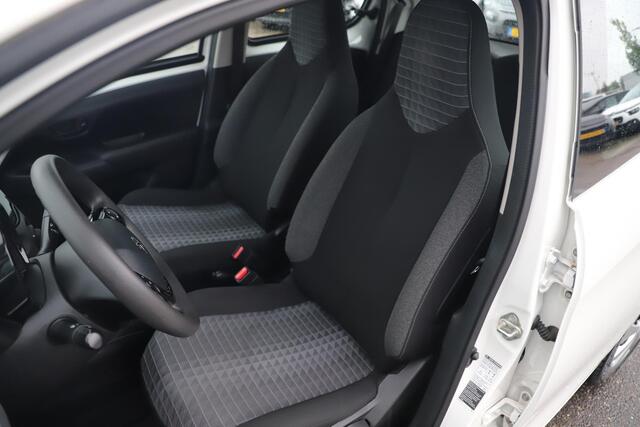 Peugeot 108 1.0 e-VTi Active Navigatie Achteruitrijcamera Bluetooth Airco Radio