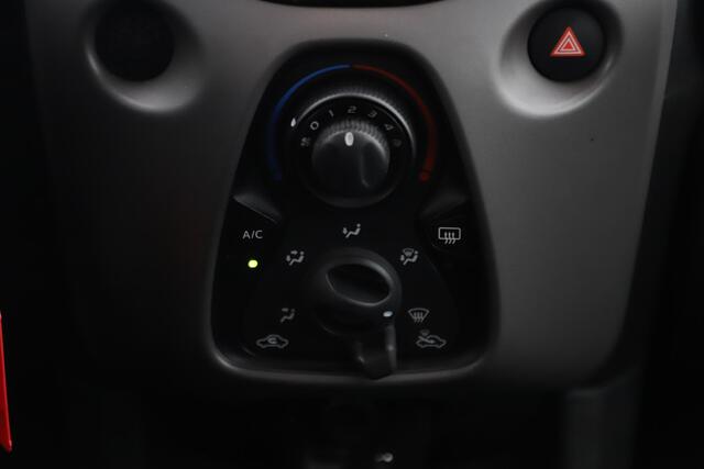Peugeot 108 1.0 e-VTi Active Navigatie Achteruitrijcamera Bluetooth Airco Radio