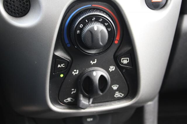 Peugeot 108 1.0 e-VTi Active / NAP / Airco / Ondh. Voll.