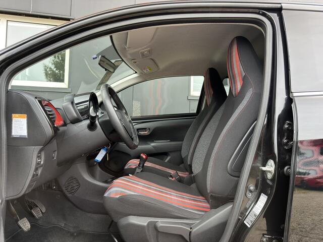 Peugeot 108 1.0 e-VTi Allure/Camera/Climate contr/Apple Carplay/Privacy glass/Lichtmetaal/