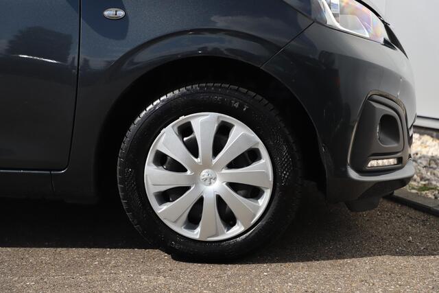 Peugeot 108 1.0 e-VTi Active Airco Radio Bluetooth Donkere Ramen Elektrische Ramen